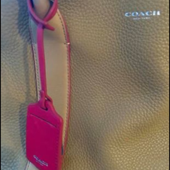 Coach shoulder bag / tote, excellent condition. - Picture 2 of 2